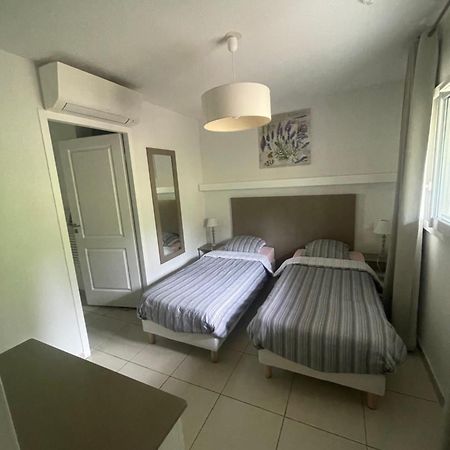 Ferienwohnung Meuble 6 Personnes Remoulins Exterior foto